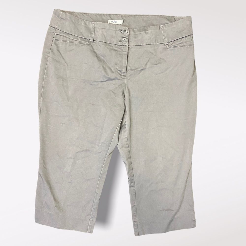 𝅺rickis | Women’s Gray Capris